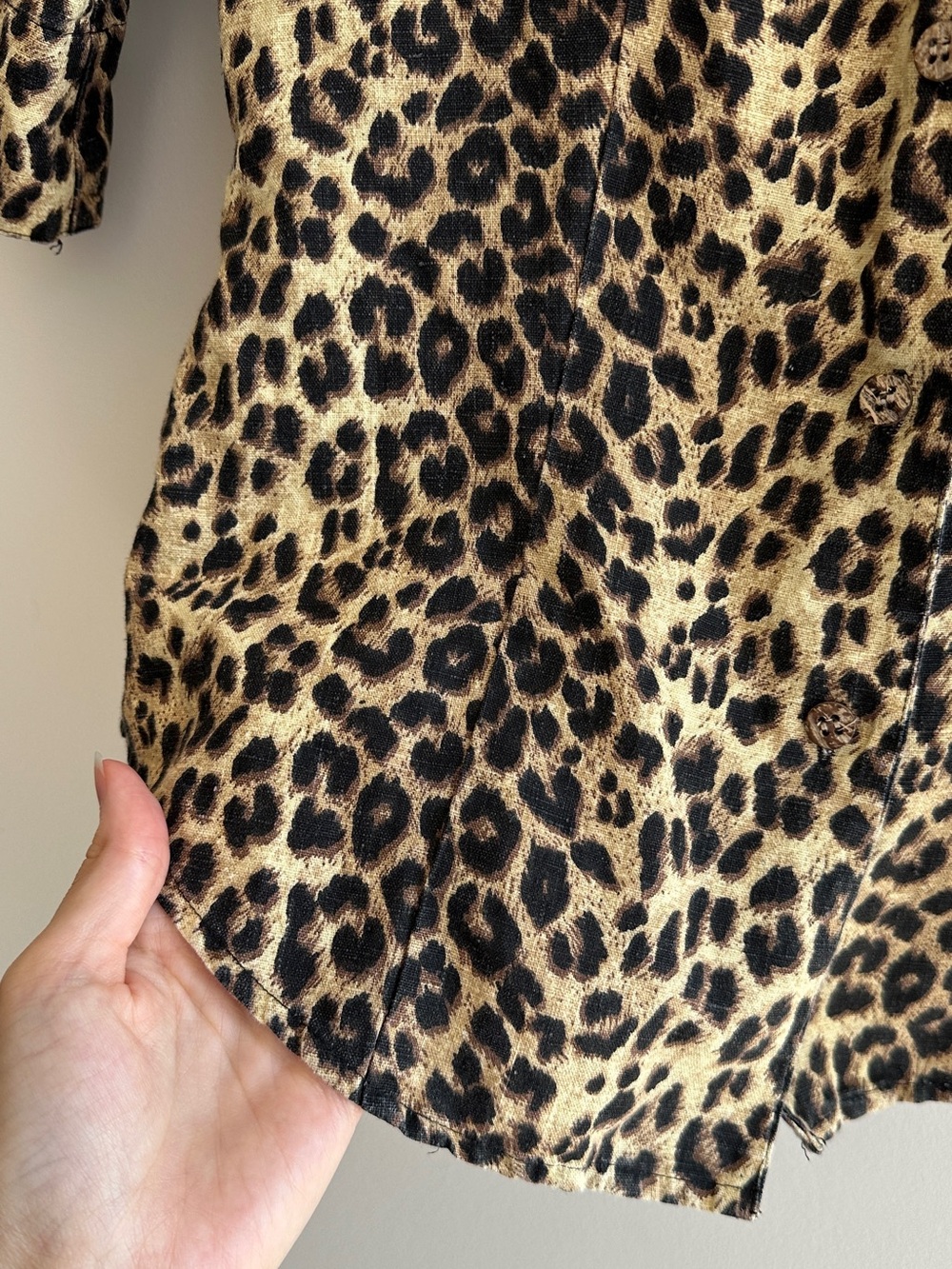 David Brooks Women’s Linen-Cotton Blend Cheetah Print Button Down Shirt, Size 4 - Picture 4 of 16